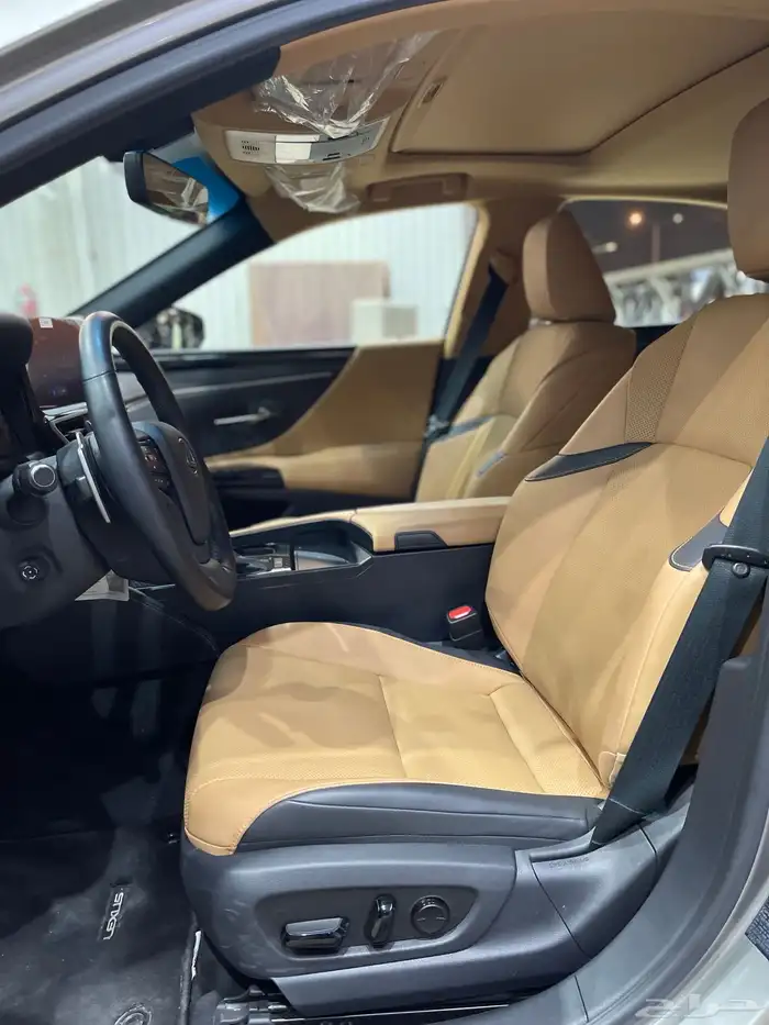 لكزس Es250 AA سعودي 2025 عداد 8 الاف 8