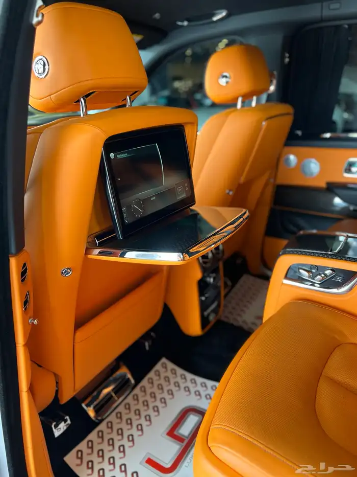 كولينان بلاك بادج - Rolls-Royce Cullinan Black Badge 2022 8