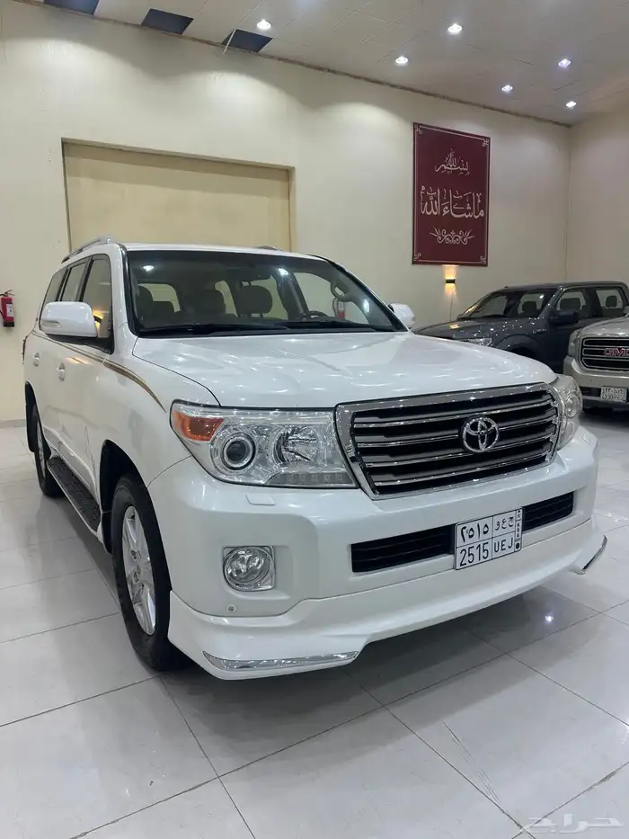 تويوتا لاند كروزر GXR بريمي 2015 ممشي 225 الف 13