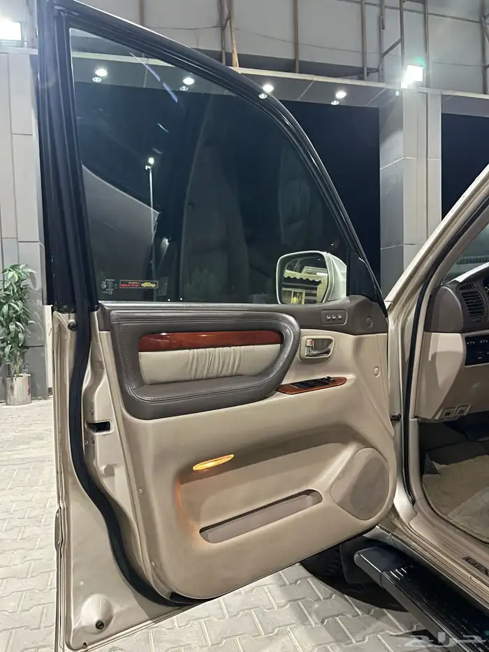 لكزس 2000 LX 470 شبه الجديد 16
