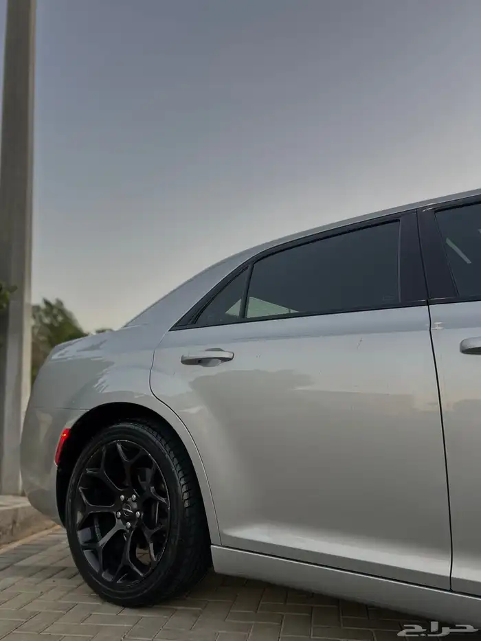 كرايزلر 2021 300s 6v 30