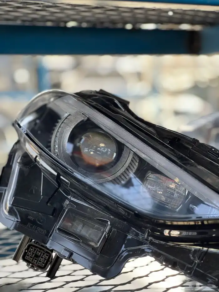 شمعات مازدا و أمريكي 2