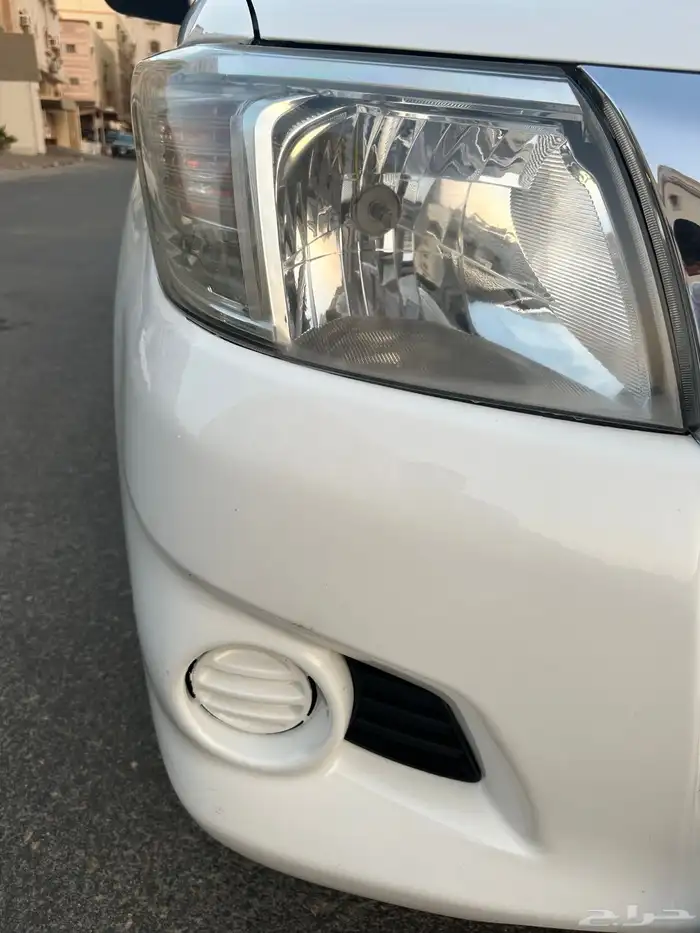 هايلوكس 2015 مخزنه نظيفه جدا 4