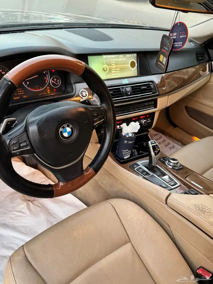 للبيع BMW 523 i موديل 2011 نظيفه 14