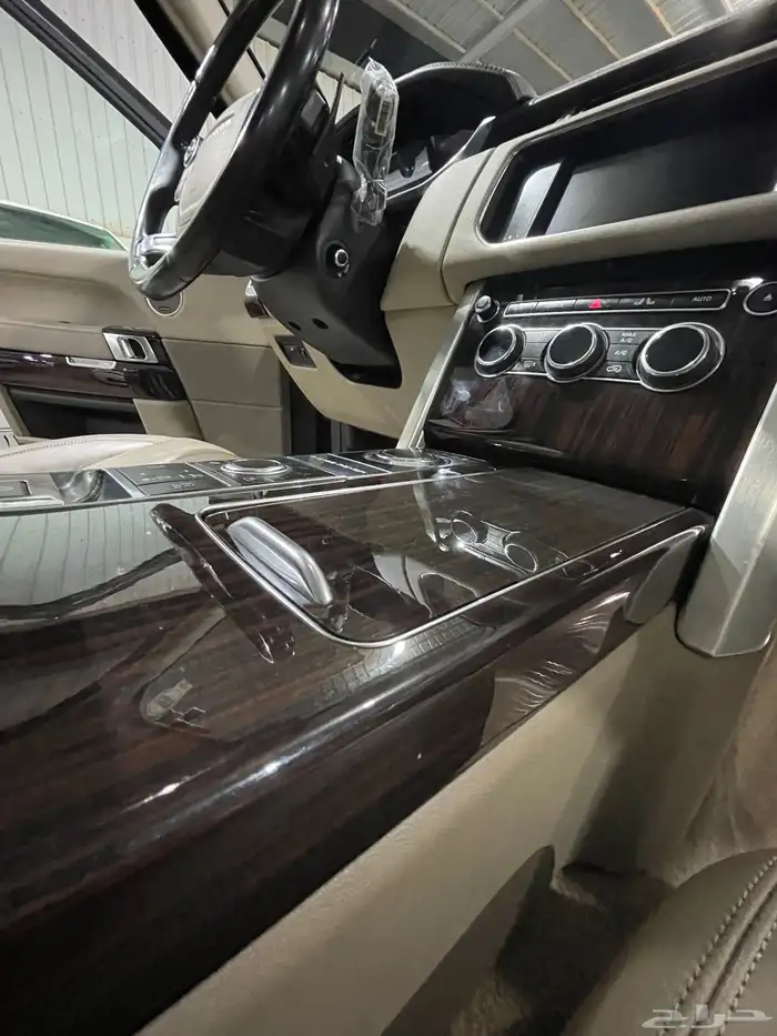 للبيع رنج روفر 2014 فوج 55