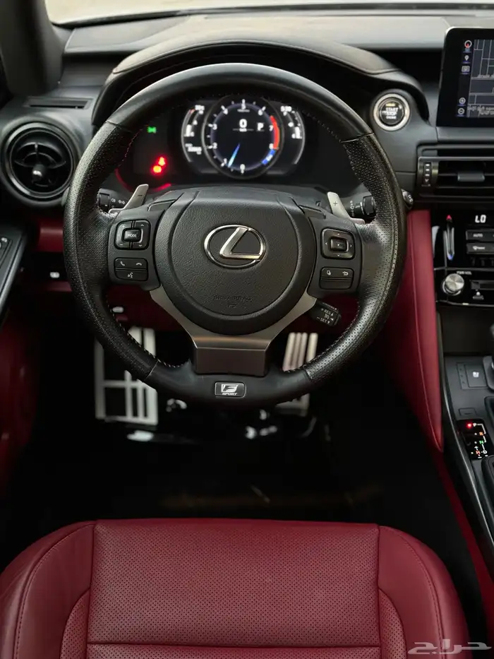 لكزس is 350 F sport ( بحالة الوكالة ) 33
