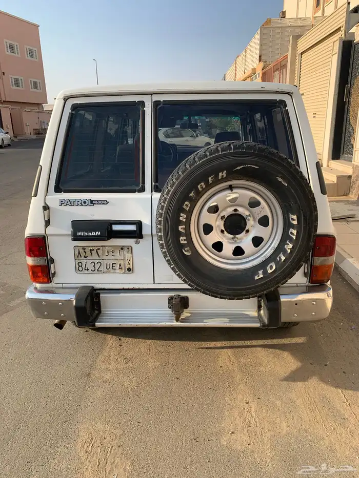 جيب باترول نيسان موديل 1991 مفحوص ومجدد استماره 6