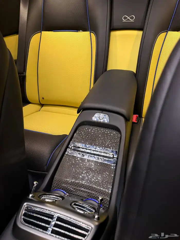 رولز رويس رايث بلاك بادج   Rolls-Royce Wraith Black Badge 5