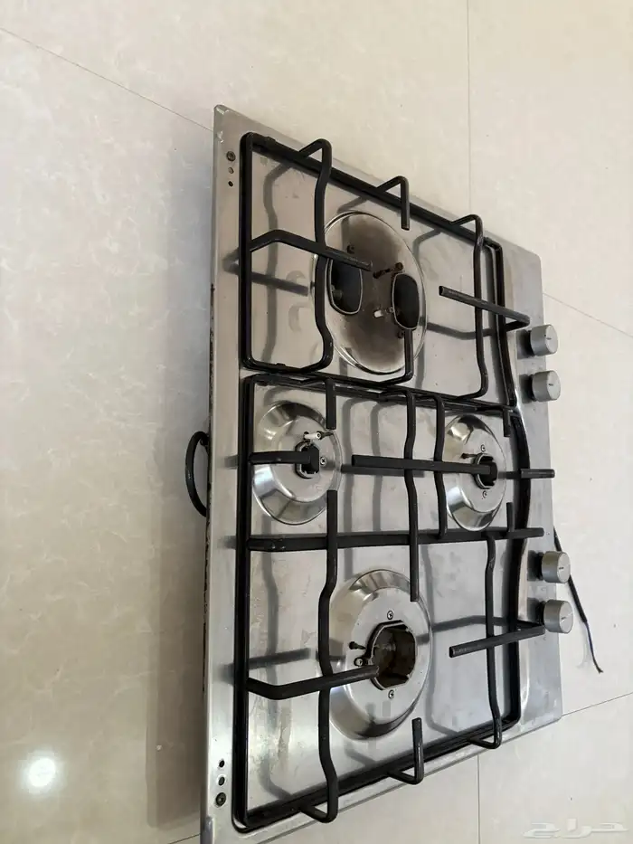 غاز Ariston جديد استخدم نضيف و اغراضه كلها موجوده ونضيفه 2