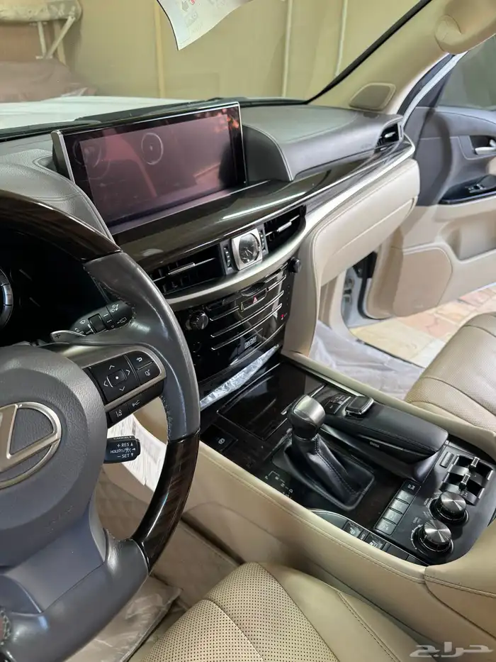 لكزس 2020 سعودي LX 4