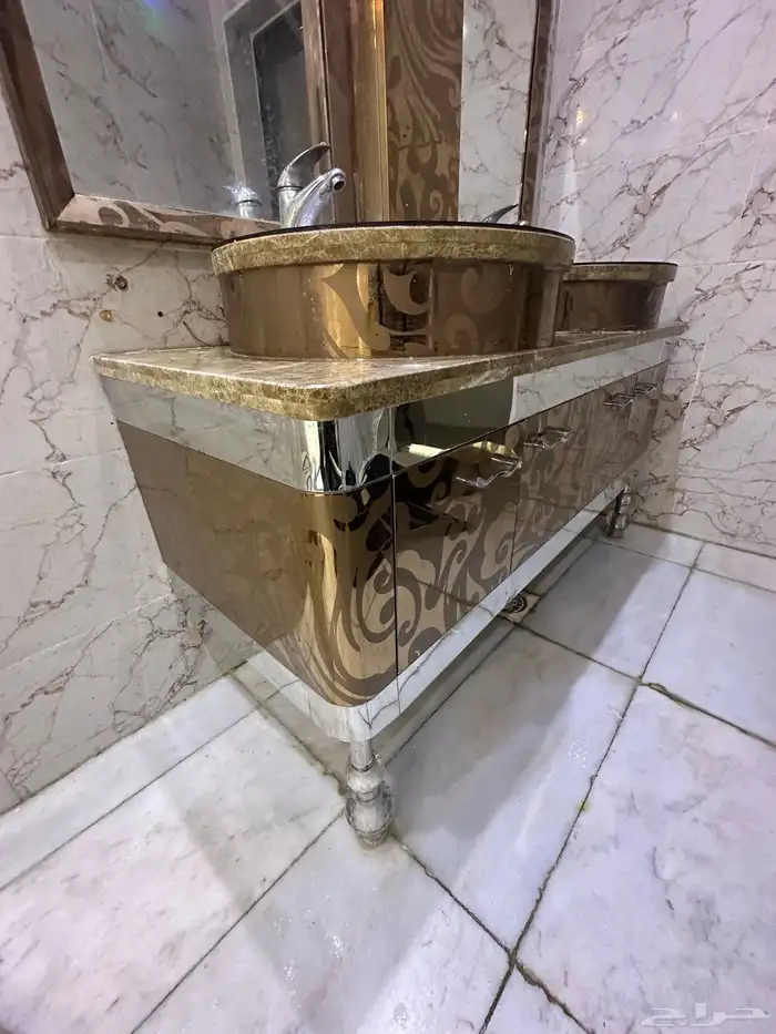 للبيع مغسلة حوضين نظيفة 1