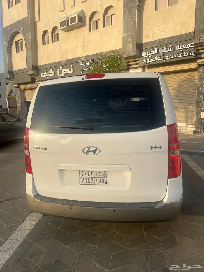 حافله هونداي H1 4