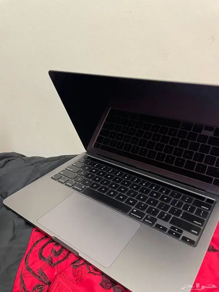 إعلان بيع  ماك بوك برو 2020 (MacBook Pro 13-inch)شبه جديد 0