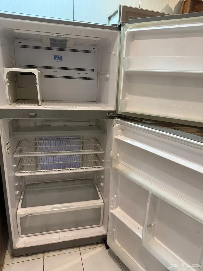 ثلاجة للبيع مقاس 19 0