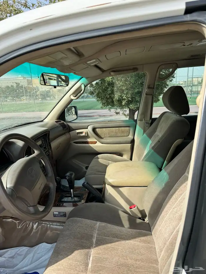 جيب لاندكروزر vxr 10
