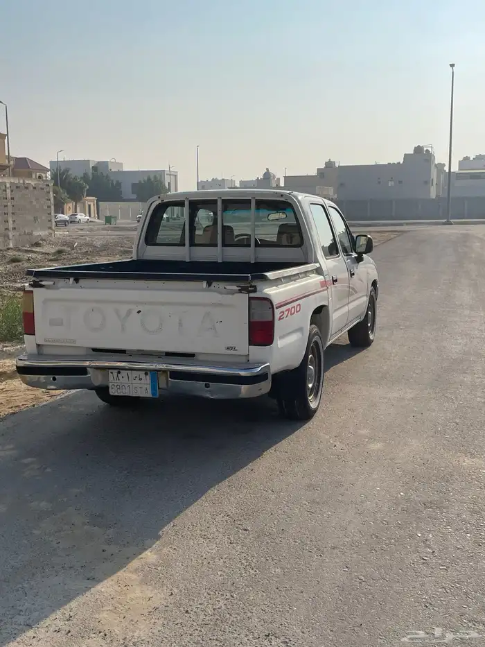 للبيع هايلوكس 2001 8