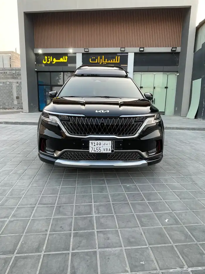 كيا كرنيفال VIP 1
