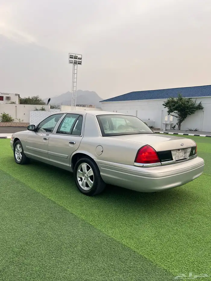 فورد كراون فكتوريا 2011 سعودي 61