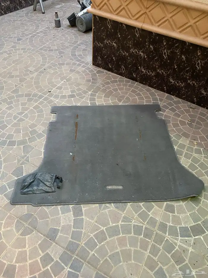 للبيع فرشة خلفية جيب ربع تايوتا أصلي وكالة 1