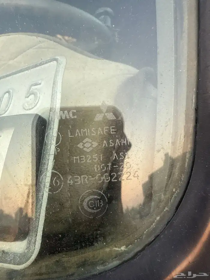 للبيع سطحه ميتسوبيشي شاص طويل 4