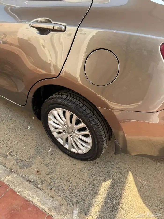 سوزوكي ديزاير 2025 1