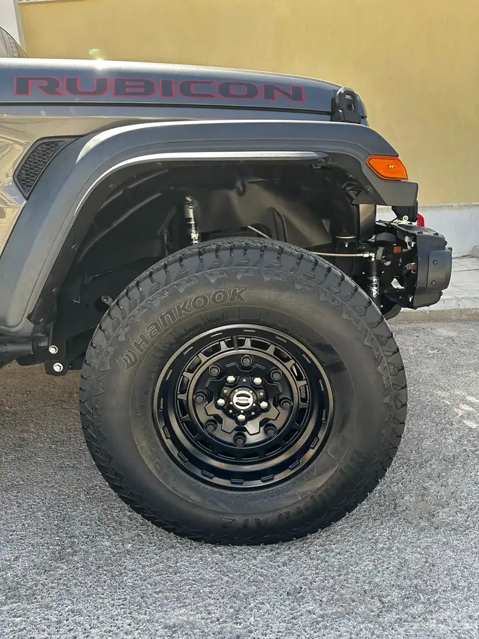 طقم جنوط رانجلر مع كفرات 1