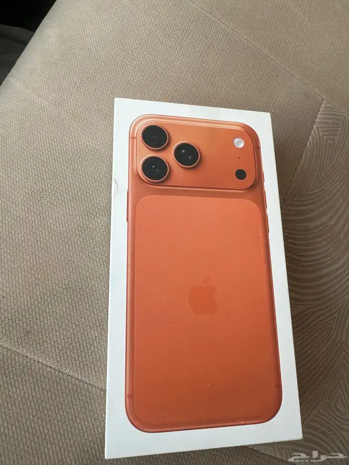 ايفون 17 pro max برتقالي و ضمان 3 سنوات اكسترا مع الفاتوره 0