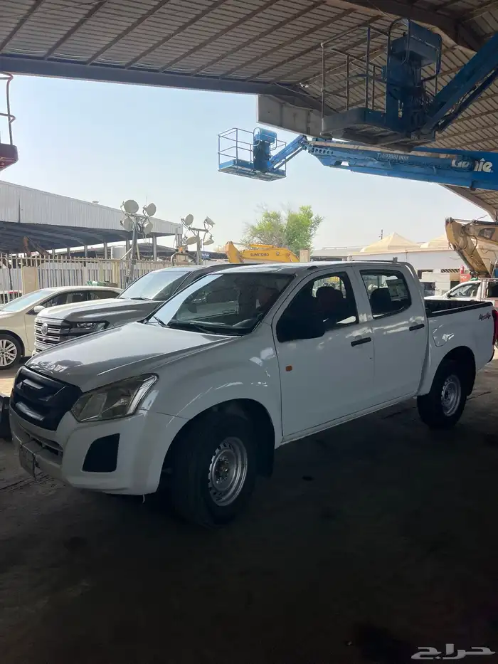 وانيت ايسوزو للبيع 3