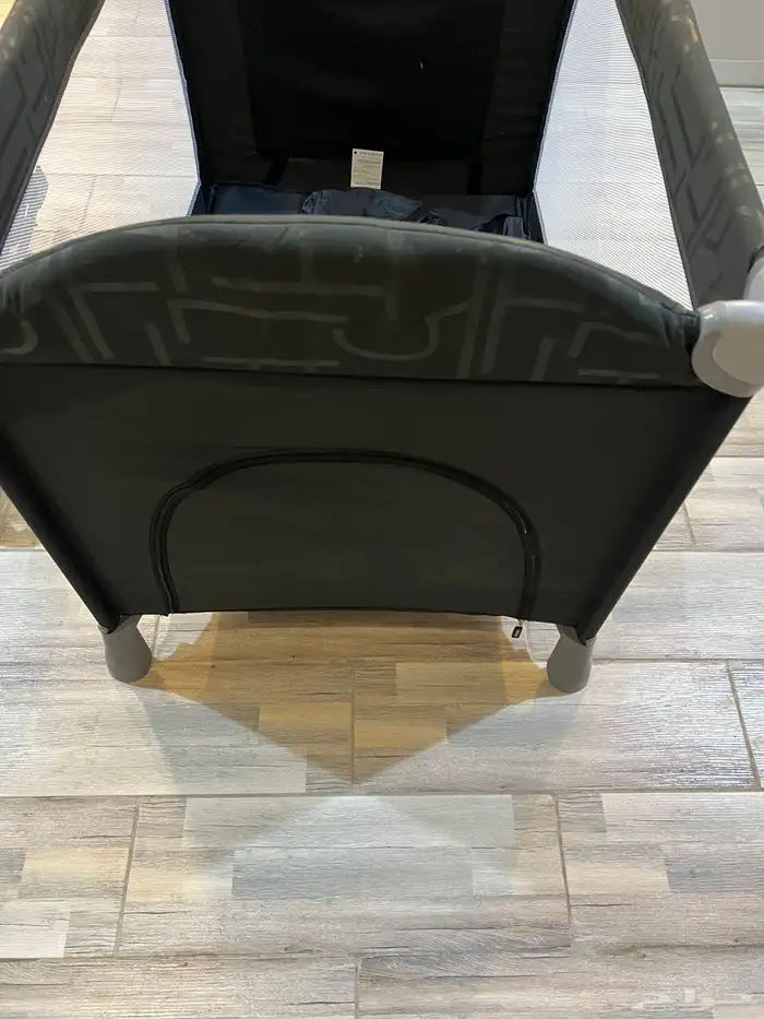 سرير اطفال و عربية 3