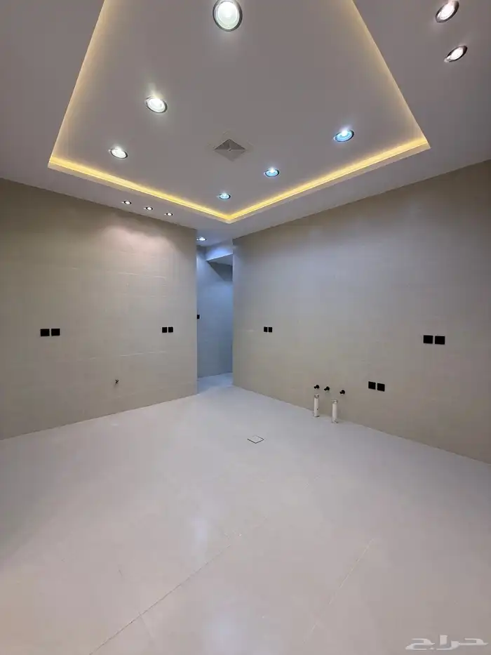 للبيع شقق علويه ببلكونه تشطيب فندقي ف ابها حي حطين 7