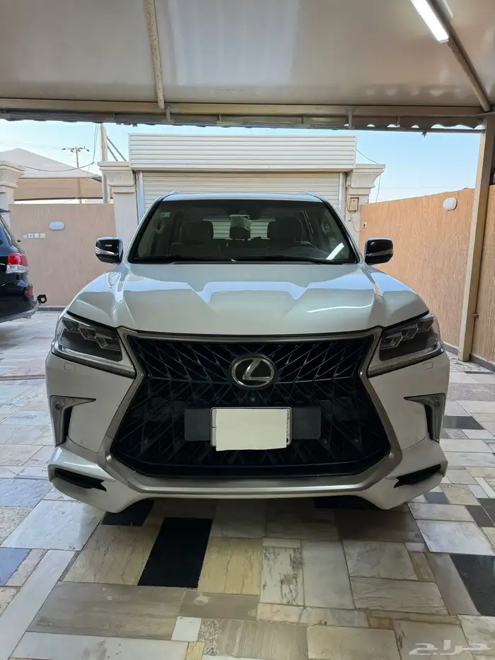 لكزس 2020 سعودي LX 1