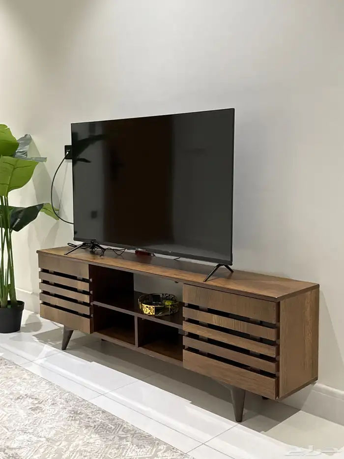 طاولة شاشه للبيع جده 1