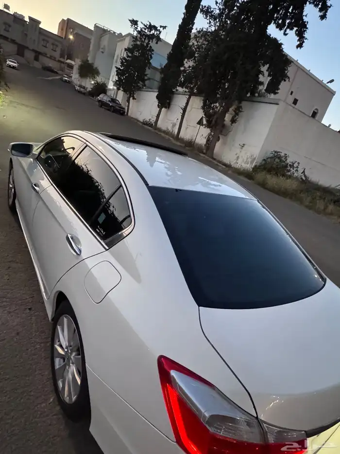 اكورد 2014 فل كامل مقاعد مخمل 6
