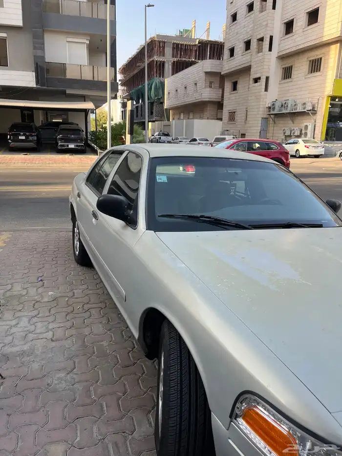 فورد فكتوريا بوليسي 98 1