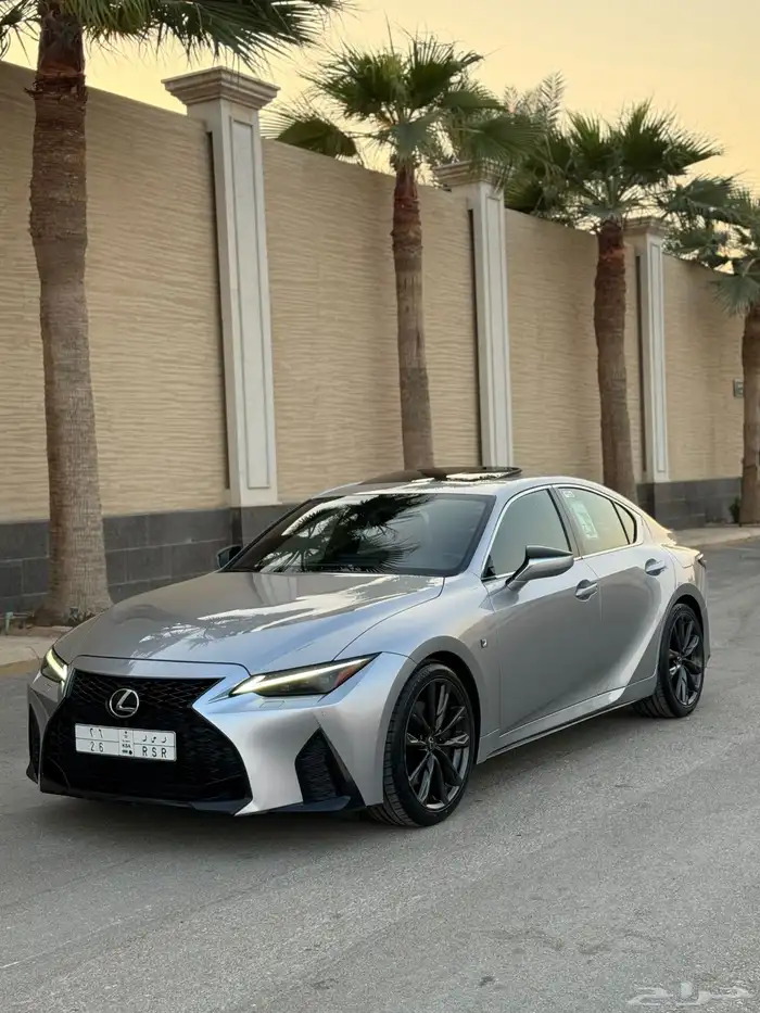 لكزس is 350 F sport ( بحالة الوكالة ) 12