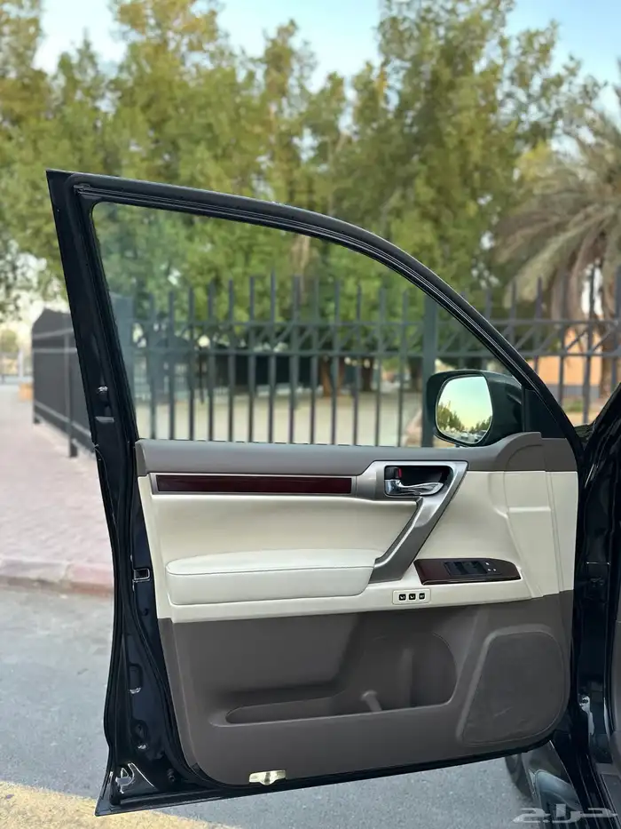 لكزس GX460 موديل 2014 سعودي فل كامل 27