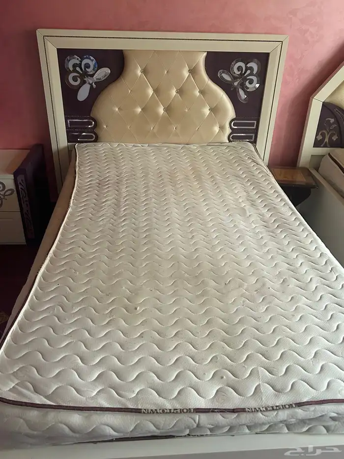 غرفه نوم لونه ابيض على موف 1