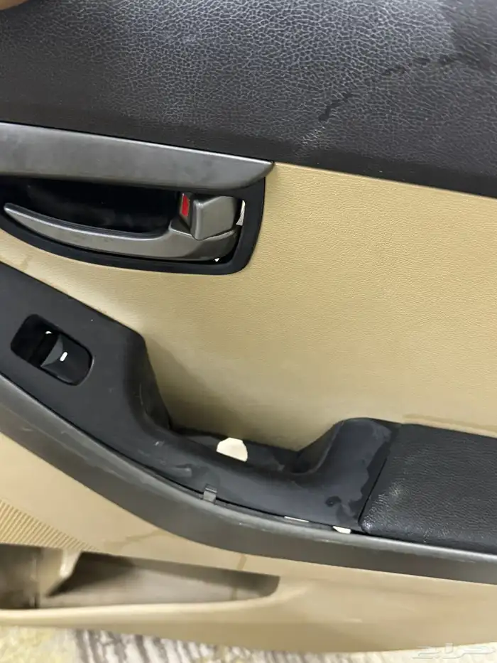 ديكور باب خلفي يمين النترا 2015 للبيع 2