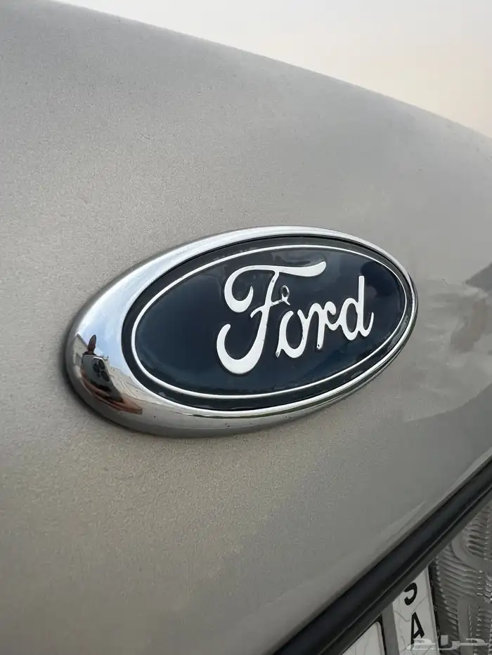 فورد كراون فكتوريا 2011 سعودي 23