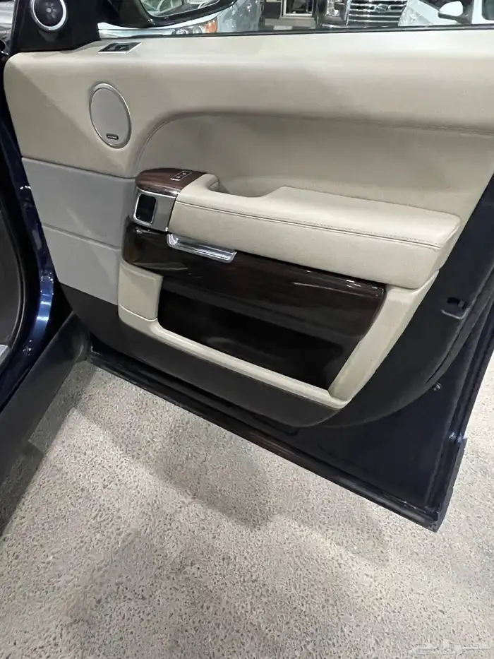 للبيع رنج روفر 2014 فوج 48