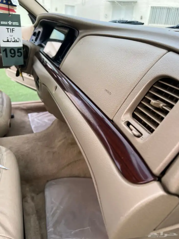 فورد كراون فكتوريا 2011 سعودي 39