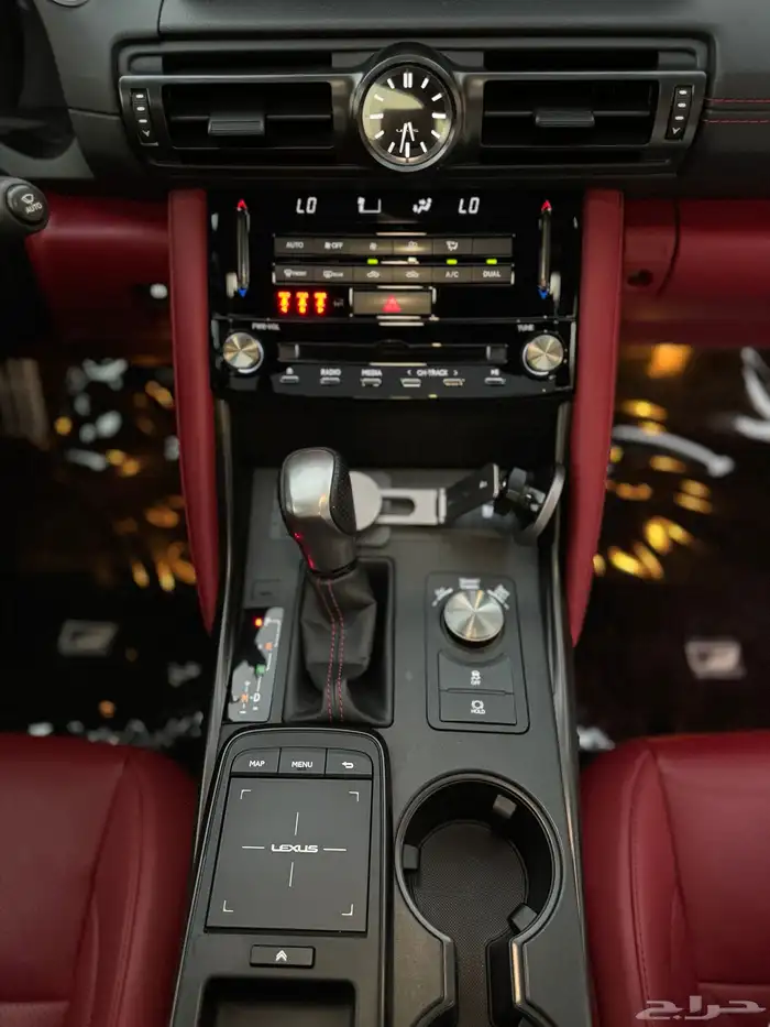 لكزس is 350 F sport ( بحالة الوكالة ) 35