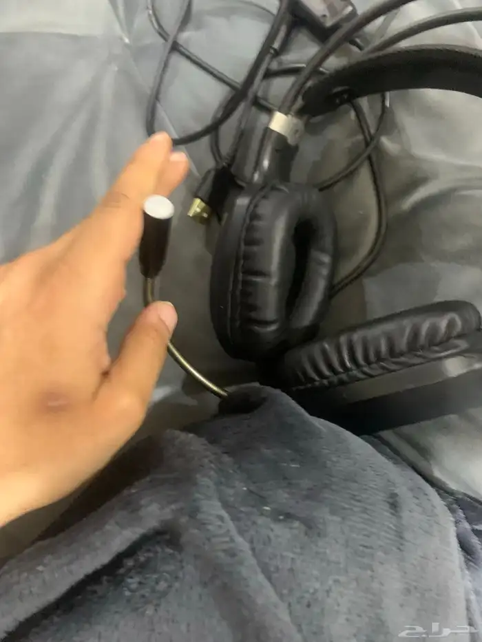 سماعة بي سي و سوني نظيفة وسليمه وشاشه BenQ 3
