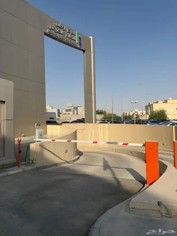 بوابة مواقف السيارات بوابات مواقف حاجز مواقف زراع بوابه 0