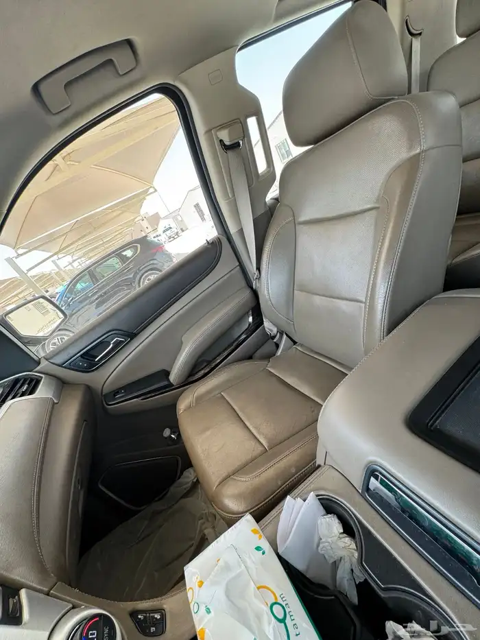 يوكون 2015ذهبيSLT 10