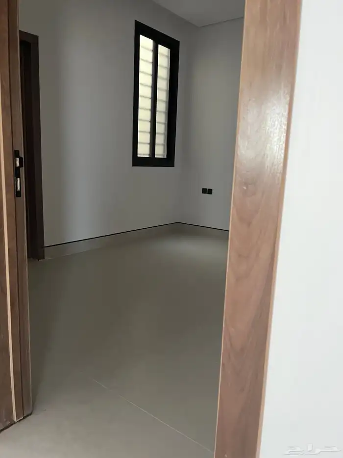 ادوار وشقق للبيع 8