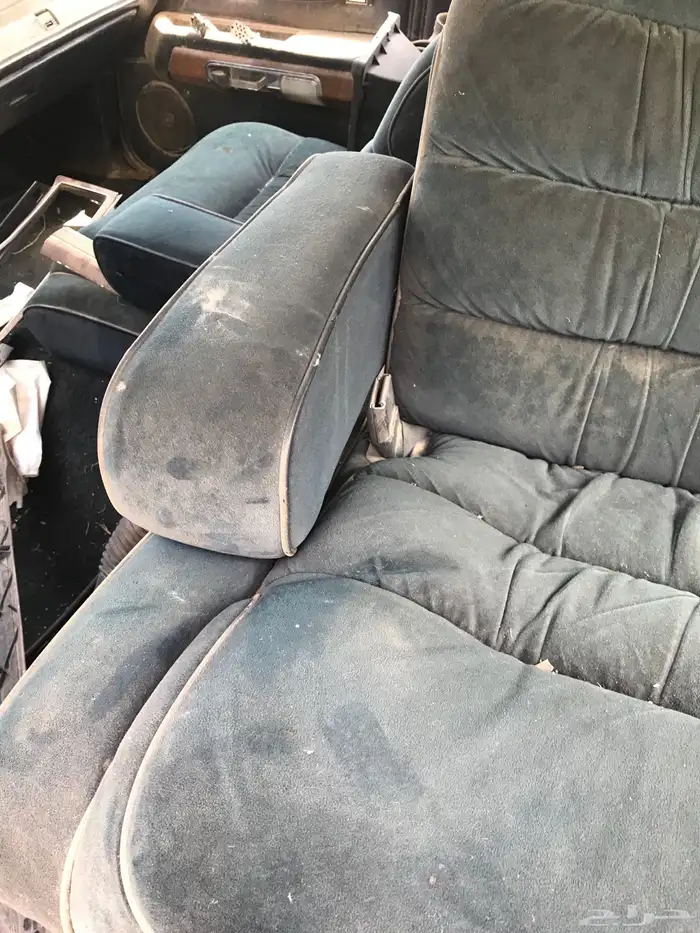 للبيع مراتب بيوك اللون كحلي وكاله شرط 4