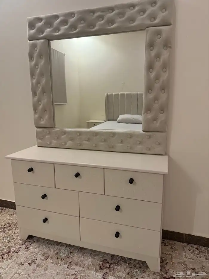 غرفة نوم كاملة شبه جديدة 1