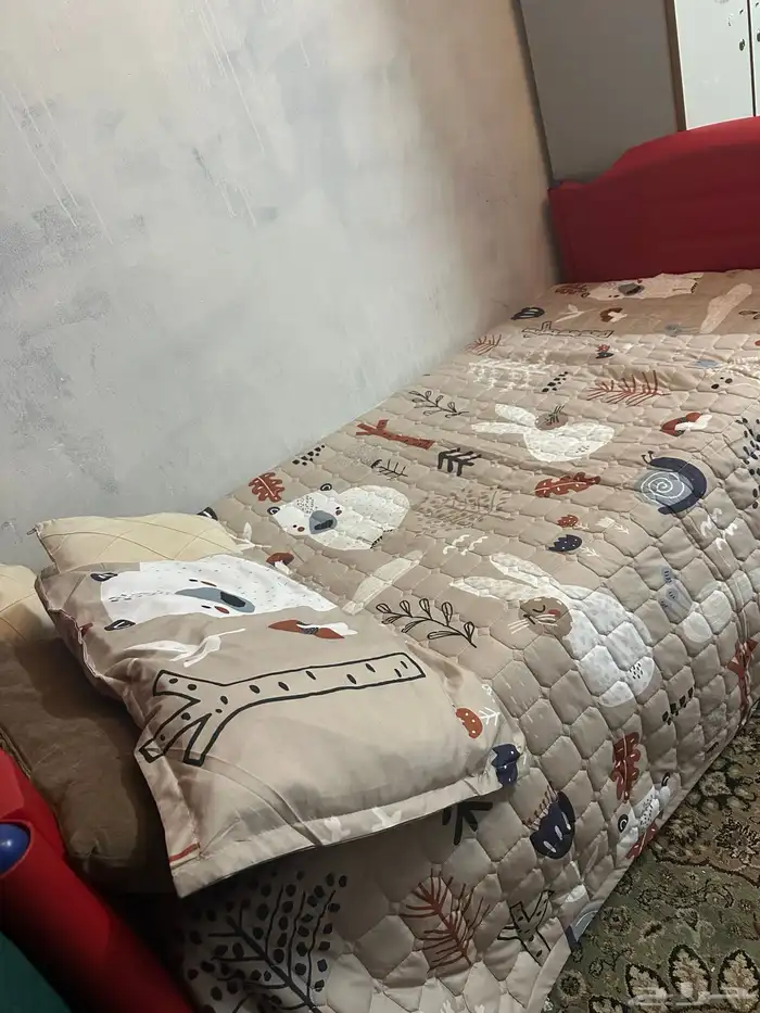 سريرين شبه جديد مع المرتبه 0