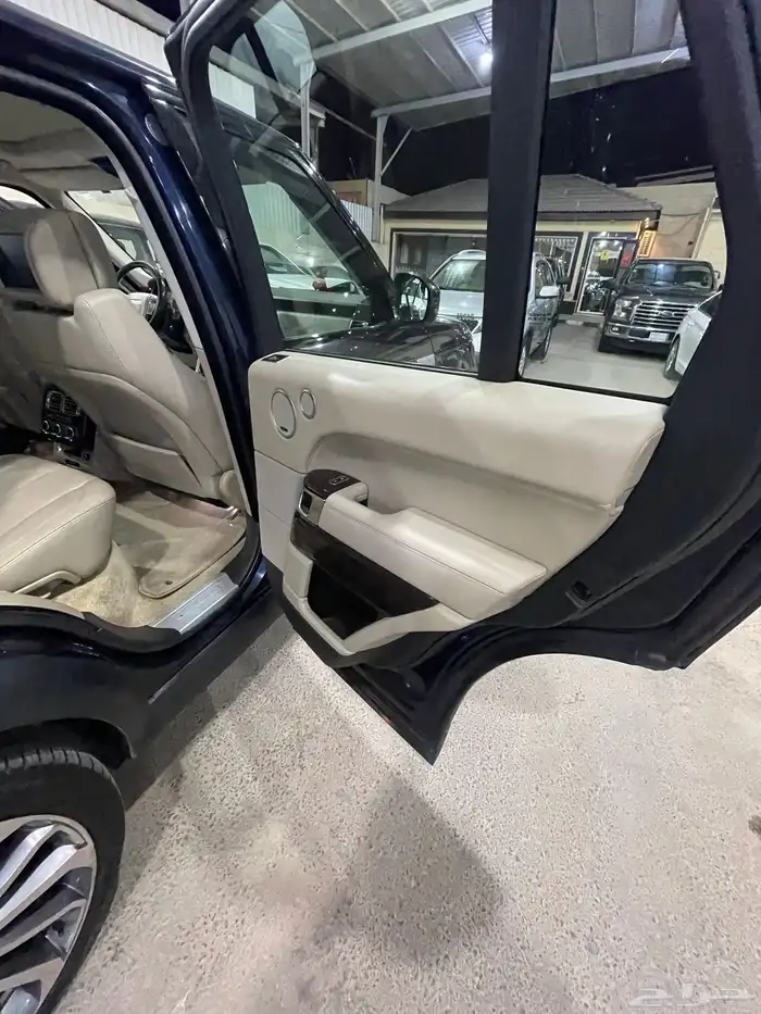 للبيع رنج روفر 2014 فوج 39